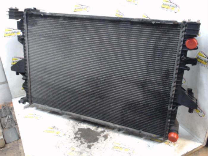 Used Radiator Volkswagen Transporter/Caravelle T5 2.5 TDi Price € 42,00 Margin scheme offered by Binckhorst BV