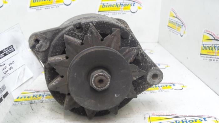 Begagnade Dynamo Renault R12 Pris € 36,75 Marginaltabell erbjuds av Binckhorst BV