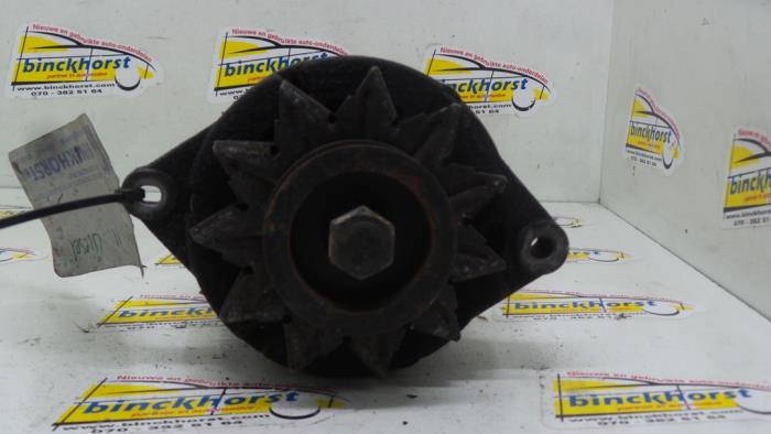 Begagnade Dynamo Renault R11 Pris € 36,75 Marginaltabell erbjuds av Binckhorst BV