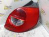 Taillight, right from a Renault Clio III (BR/CR) 1.5 dCi 105 FAP 2006