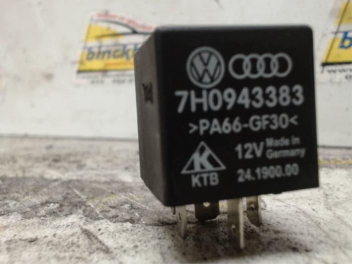 Begagnade Relä Volkswagen Transporter/Caravelle T5 2.5 TDi Pris € 10,50 Marginaltabell erbjuds av Binckhorst BV