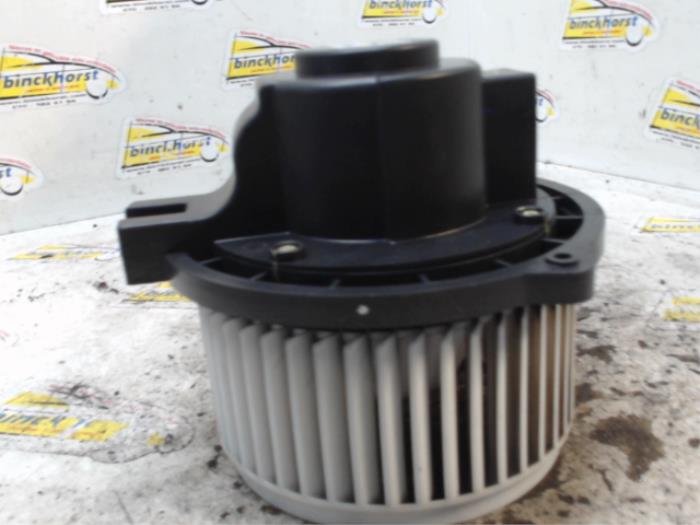 Motor de ventilador de calefactor de un Daewoo Captiva (C140) 2.2 D 16V 4x4 2013