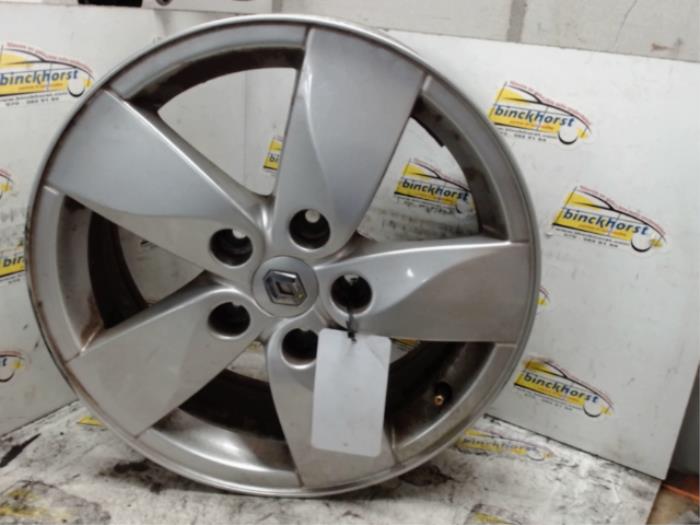 Wheel from a Renault Grand Scénic III (JZ) 1.4 16V TCe 130 2010