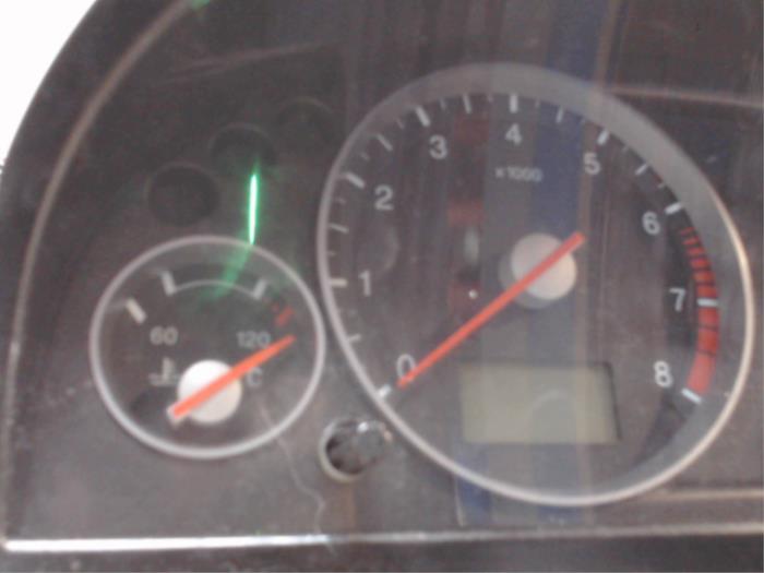 Instrument panel from a Ford Mondeo III Wagon 2.5 V6 24V 2004