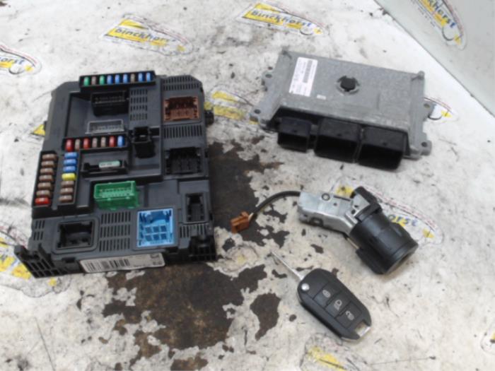 Used Ignition lock + computer Peugeot 208 I (CA/CC/CK/CL) 1.2 Vti 12V PureTech 82 Price € 131,25 Margin scheme offered by Binckhorst BV