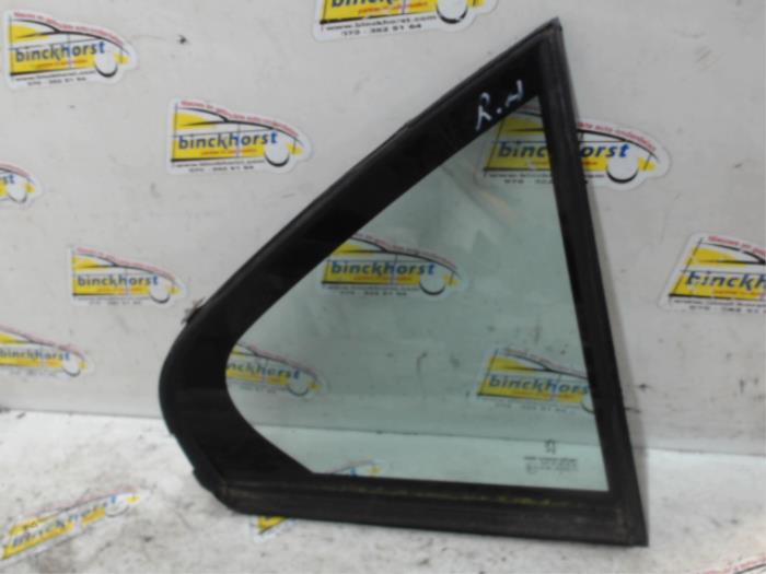 Usados Ventanilla triangular derecha detrás Peugeot 607 (9D/U) 2.2 16V Precio € 31,50 Norma de margen ofrecido por Binckhorst BV