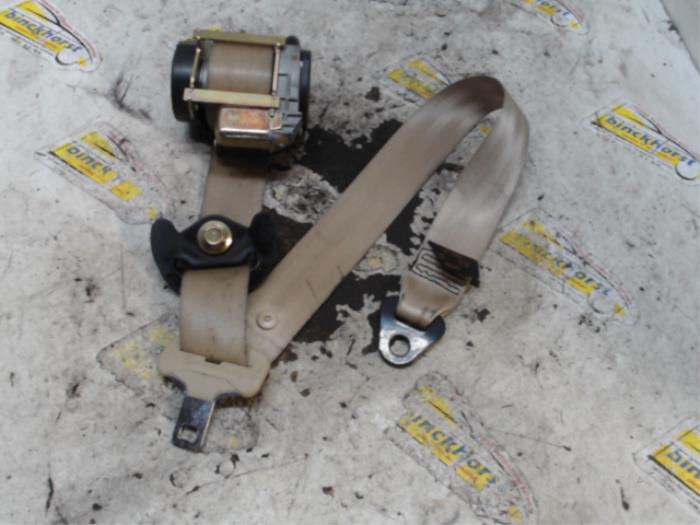 Front seatbelt, right from a Peugeot 607 (9D/U) 2.2 16V 2004