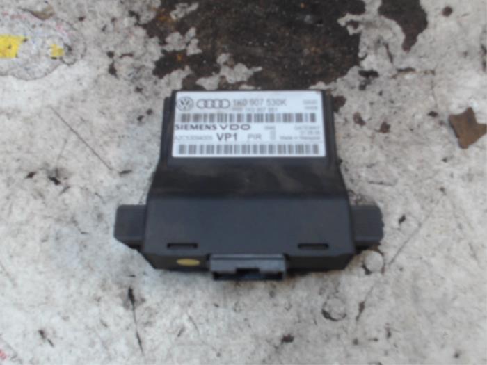 Używane Modul Comfort Volkswagen Caddy III (2KA,2KH,2CA,2CH) 2.0 SDI Cena € 31,50 Procedura marży oferowane przez Binckhorst BV