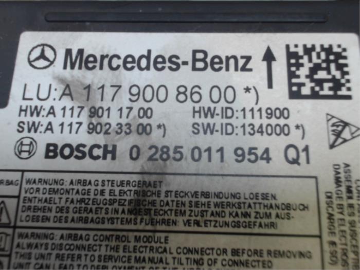 Módulo de Airbag de un Mercedes-AMG GLA AMG (156.9) 2.0 45 AMG Turbo 16V 2014