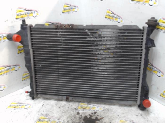 Usagé Radiateur Chevrolet Matiz 0.8 S,SE Prix € 26,25 Règlement à la marge proposé par Binckhorst BV