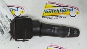 Usados Interruptor de limpiaparabrisas Mitsubishi L-200 2.5 DI-D 4x4 Precio € 26,25 Norma de margen ofrecido por Binckhorst BV