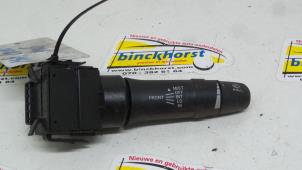 Usados Interruptor de limpiaparabrisas Mitsubishi L-200 2.5 DI-D 4x4 Precio € 26,25 Norma de margen ofrecido por Binckhorst BV