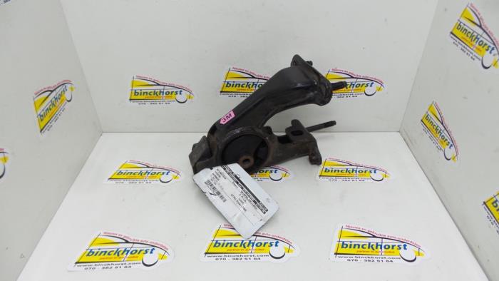 Used Engine mount Toyota Avensis (T25/B1B) 1.8 16V VVT-i Price € 21,00 Margin scheme offered by Binckhorst BV