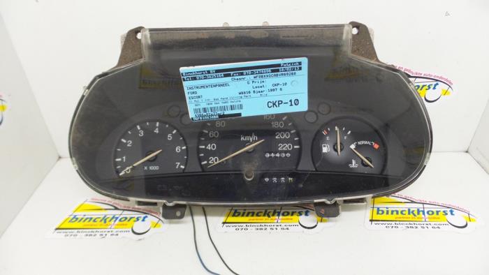 Panel de instrumentación de un Ford Escort 6 (AAL/ABL) 1.8 16V 1997