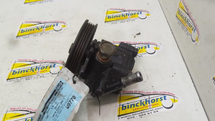 Usagé Pompe de direction Nissan Sunny (N14) 1.4i 16V Prix € 42,00 Règlement à la marge proposé par Binckhorst BV
