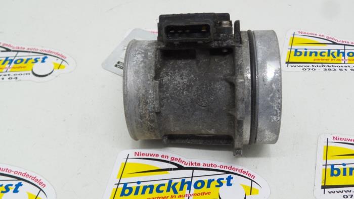 Begagnade Luftflödesmätare Ford Mondeo I 2.0i 16V (U9) Pris € 26,25 Marginaltabell erbjuds av Binckhorst BV