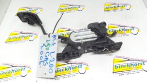 Used Accelerator pedal Mitsubishi L-200 2.5 DI-D 4x4 Price € 131,25 Margin scheme offered by Binckhorst BV