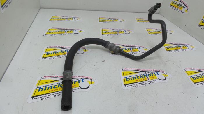 Power steering line from a Opel Zafira (M75) 1.6 16V 2005