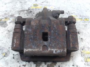 Used Rear brake calliper, left Kia Sorento I (JC) 2.5 CRDi 16V VGT Price € 42,00 Margin scheme offered by Binckhorst BV
