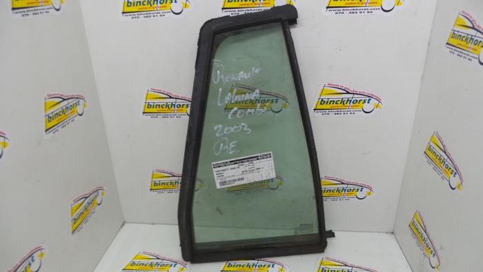 Usados Ventanilla triangular derecha detrás Renault Laguna II Grandtour (KG) 1.8 16V Precio € 31,50 Norma de margen ofrecido por Binckhorst BV