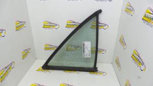 Usados Ventanilla triangular derecha detrás Mercedes S (W126) 280 S Precio € 36,75 Norma de margen ofrecido por Binckhorst BV