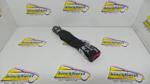 Used Rear seatbelt buckle, right Mitsubishi L-200 2.5 DI-D 4x4 Price € 36,75 Margin scheme offered by Binckhorst BV