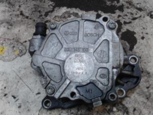 Usados Bomba de vacío (diésel) Volkswagen Caddy III (2KA,2KH,2CA,2CH) 1.6 TDI 16V Precio € 42,00 Norma de margen ofrecido por Binckhorst BV