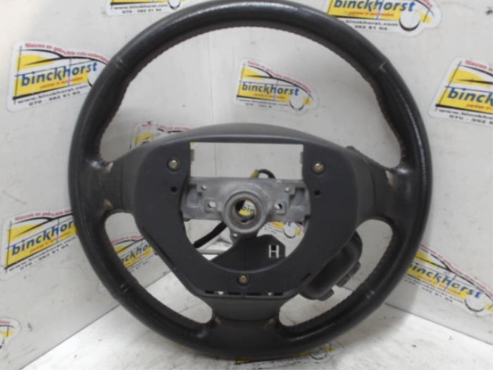 Steering wheel from a Toyota Corolla Verso (E12) 1.8 16V VVT-i 2003