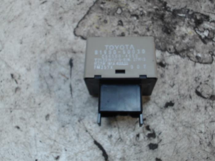 Indicator relay Toyota Corolla Verso 1.8 16V VVT-i - 8198050030 DENSO