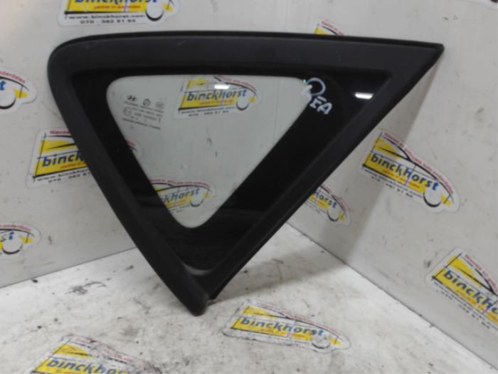 Usados Ventanilla triangular derecha detrás Hyundai i30 (FD) 1.4 CVVT 16V Precio € 36,75 Norma de margen ofrecido por Binckhorst BV