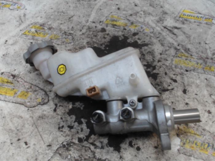 Cylindre de frein principal d'un Kia Rio III (UB) 1.4 CVVT 16V 2015