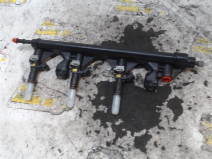 Usagé Système d'injection Citroen C4 Picasso (UD/UE/UF) 1.6 16V VTi 120 Prix € 52,50 Règlement à la marge proposé par Binckhorst BV