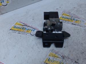 Used Tailgate lock mechanism Kia Soul I (AM) 1.6 CVVT 16V Price € 26,25 Margin scheme offered by Binckhorst BV