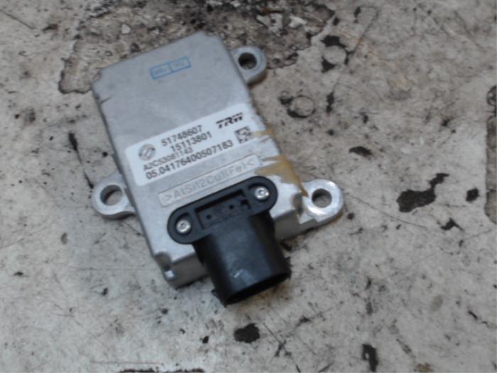 Begagnade Esp Duo-sensor Alfa Romeo 159 Sportwagon (939BX) 1.9 JTDm 16V Pris € 36,75 Marginaltabell erbjuds av Binckhorst BV