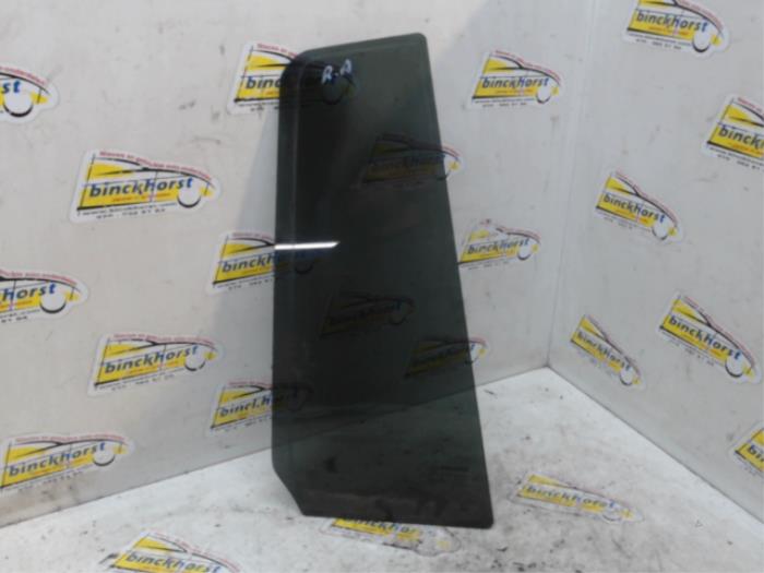 Usados Ventanilla triangular derecha detrás Renault Modus/Grand Modus (JP) 1.5 dCi 85 Precio € 31,50 Norma de margen ofrecido por Binckhorst BV
