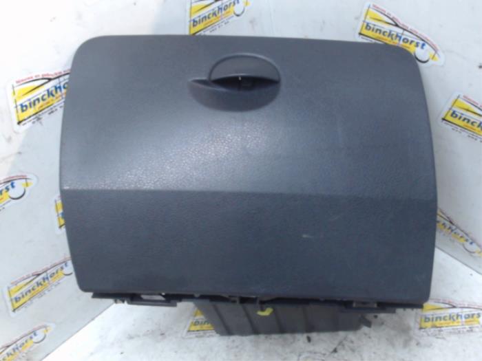 Begagnade Handskfack Renault Modus/Grand Modus (JP) 1.5 dCi 85 Pris € 31,50 Marginaltabell erbjuds av Binckhorst BV