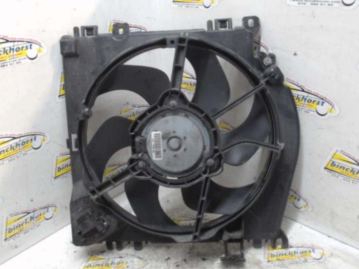 Używane Wentylator Renault Modus/Grand Modus (JP) 1.5 dCi 85 Cena € 31,50 Procedura marży oferowane przez Binckhorst BV