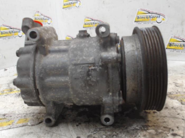 Air conditioning pump from a Renault Modus/Grand Modus (JP) 1.5 dCi 85 2009