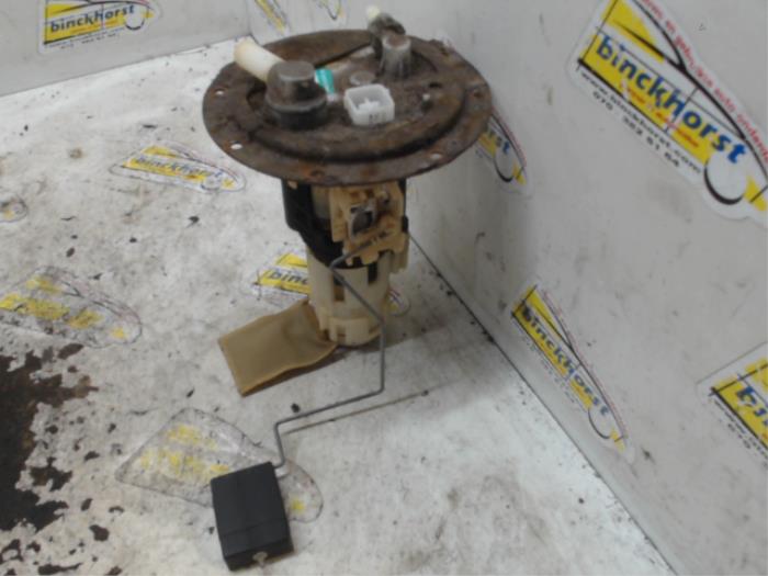 Usagé Pompe à carburant Daihatsu YRV (M2) 1.3 16V DVVT Prix € 31,50 Règlement à la marge proposé par Binckhorst BV