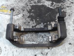 Used Front brake calliperholder, left Hyundai i10 (F5) 1.0i 12V Price € 15,75 Margin scheme offered by Binckhorst BV