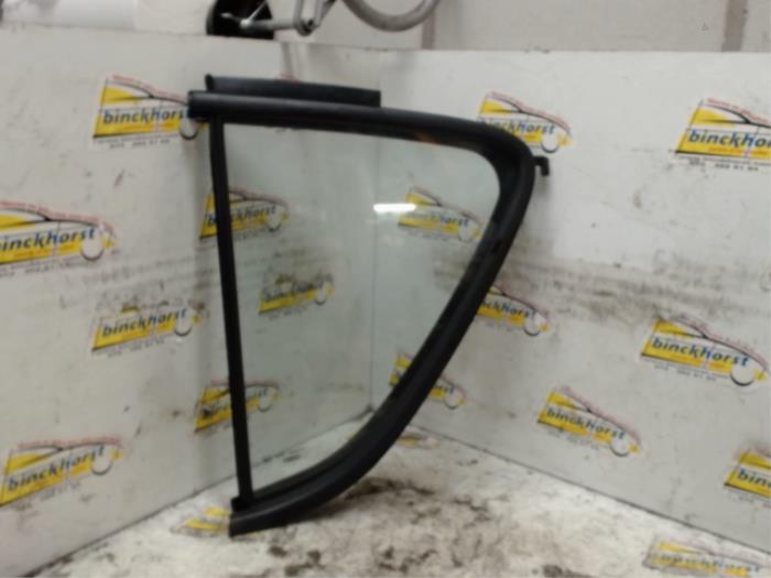 Usados Ventanilla triangular izquierda detrás Suzuki Splash 1.0 12V Precio € 31,50 Norma de margen ofrecido por Binckhorst BV