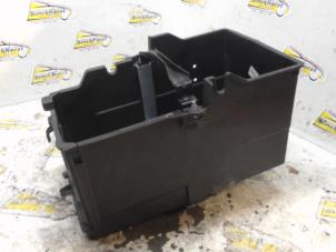 Used Battery box Ford Transit Connect (PJ2) 1.5 EcoBlue Price € 44,47 Inclusive VAT offered by Binckhorst BV