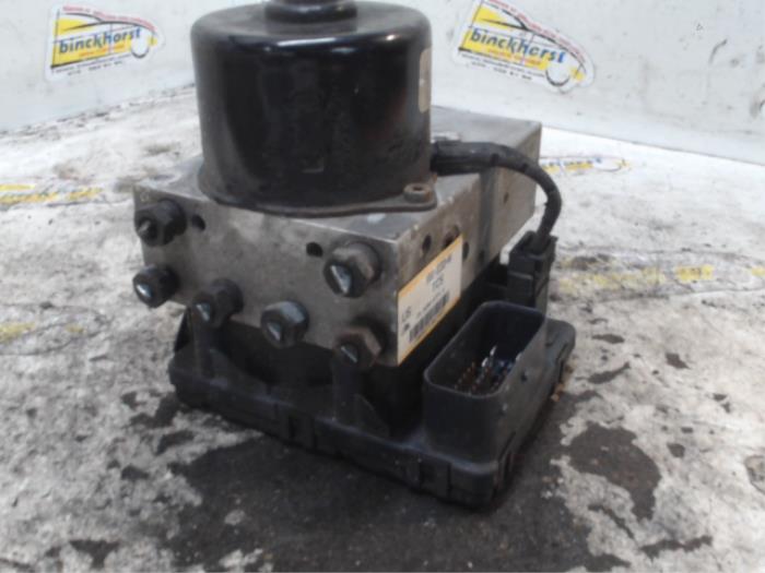 Used ABS pump Jaguar S-type (X200) 3.0 V6 24V Price € 52,50 Margin scheme offered by Binckhorst BV