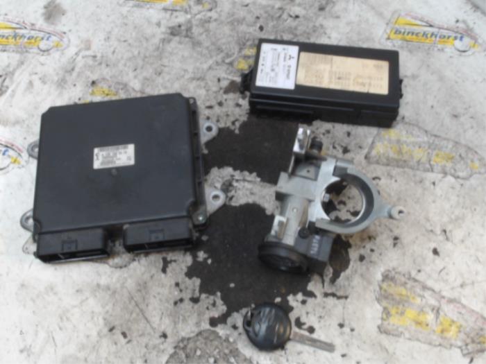 Used Ignition lock + computer Mitsubishi Colt (Z2/Z3) 1.1 12V Price € 157,50 Margin scheme offered by Binckhorst BV