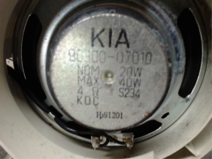 Speaker from a Kia Picanto (BA) 1.0 12V 2010