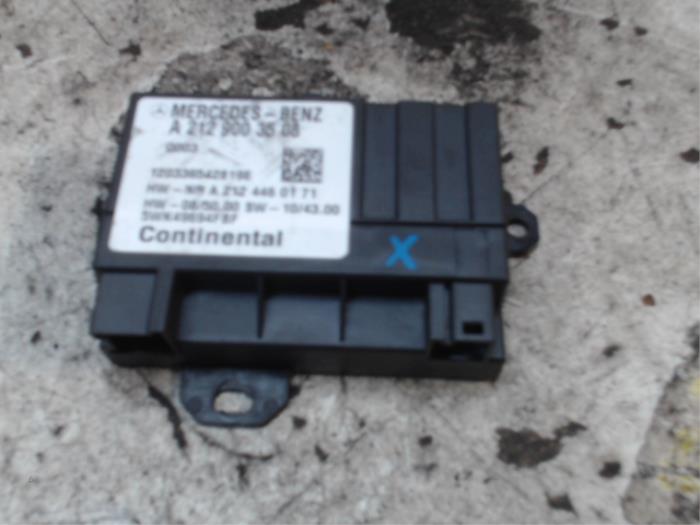 Usagé Module pompe carburant Mercedes Sprinter 3,5t (906.73) 316 CDI 16V Prix € 52,50 Règlement à la marge proposé par Binckhorst BV