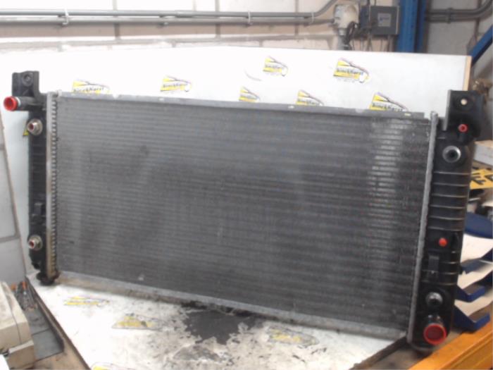 Usagé Radiateur Chevrolet Suburban 5.3 V8 FlexFuel 4x4 Prix € 105,00 Règlement à la marge proposé par Binckhorst BV