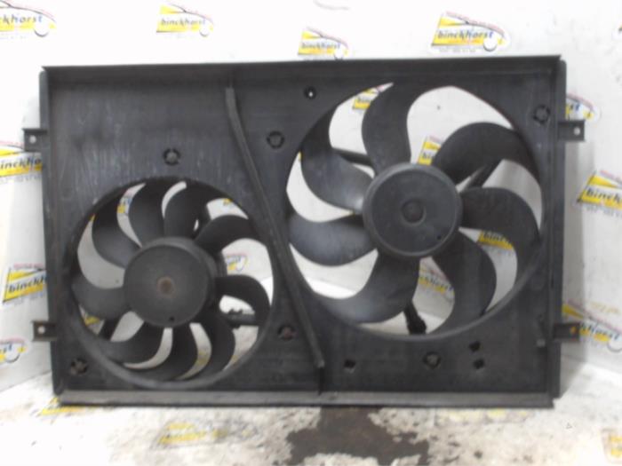 Cooling fans from a Skoda Fabia (6Y2) 1.4i 2002