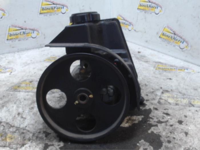 Usagé Pompe de direction Peugeot 206 (2A/C/H/J/S) 1.1 XN,XR Prix € 52,50 Règlement à la marge proposé par Binckhorst BV