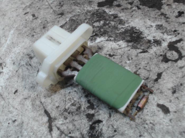 Heater resistor from a Ford Fiesta 6 (JA8) 1.25 16V 2010
